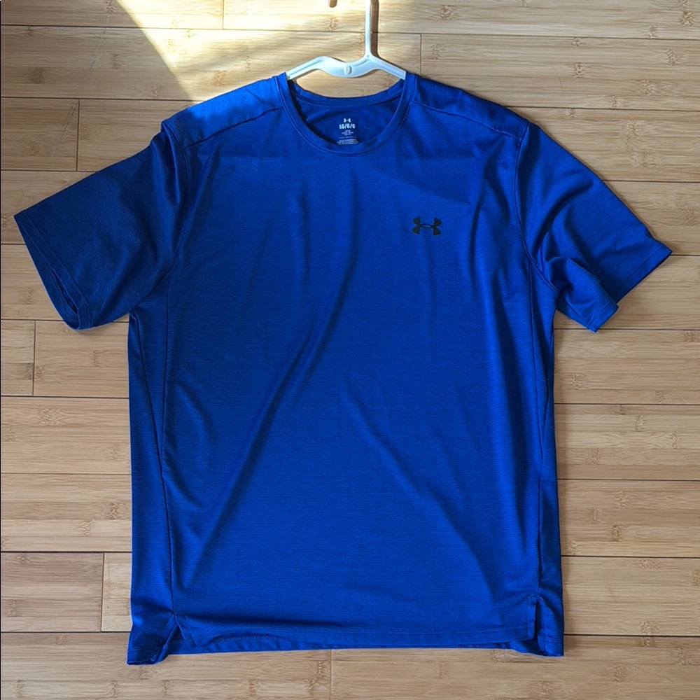 Under Armour Men's Blue T-Shirt
